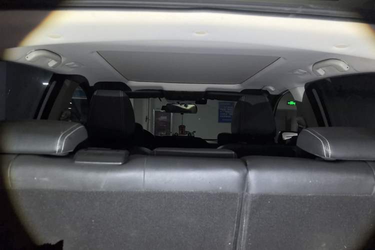 Used Venucia T90 2020 2.0L CVT Smart Connect & Smooth Drive Edition Headliner