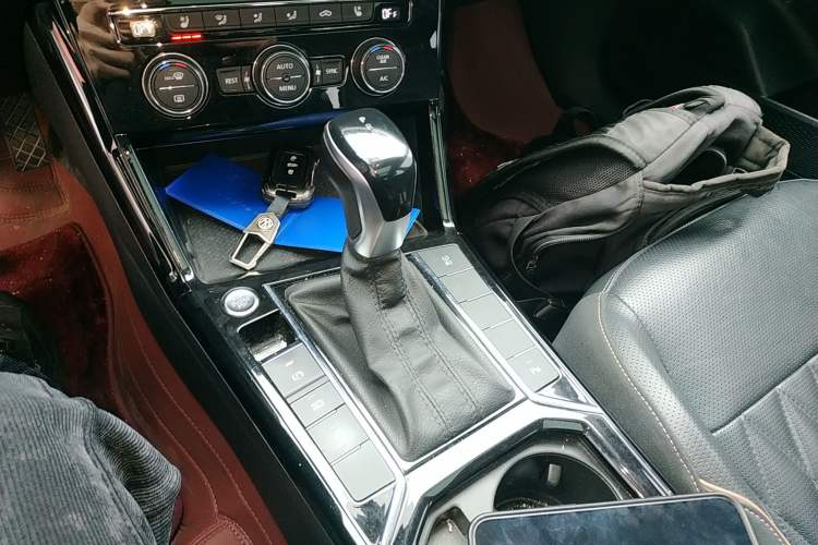 Used Volkswagen Passat 2019 330TSI Luxury Edition China VI Standard