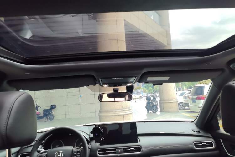 Used Honda UR-V 2023 240TURBO Two-Wheel Drive Zhiyue Edition
