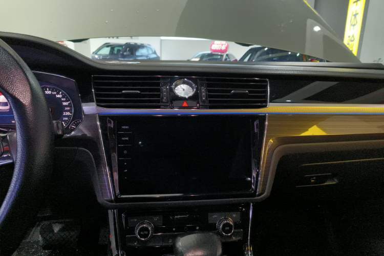 Used Volkswagen Phideon 2018 Revised Version 380TSI Two-Wheel Drive Business Edition