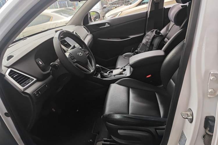 Used Hyundai Tucson 2015 1.6T Dual-Clutch Two-Wheel-Drive Smart Model