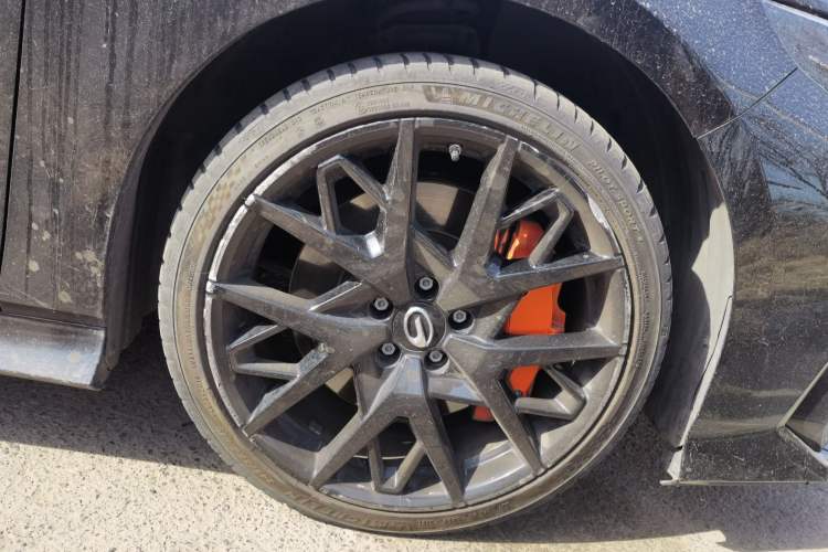 Used GAC Trumpchi EMPOW 2023 400T Automatic R MAX Right Front Wheel Hub