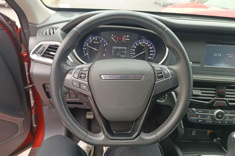 Used Venucia T90 2017 2.0L CVT Smart Edition Steering Wheel