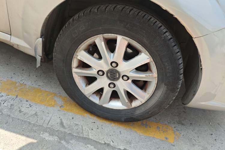 Used Buick Excelle 2013 1.5L Automatic Classic Model
