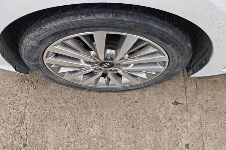 Used Hyundai Mistra 2017 1.8L Automatic Smart GLS China V Standard Left Front Wheel Hub