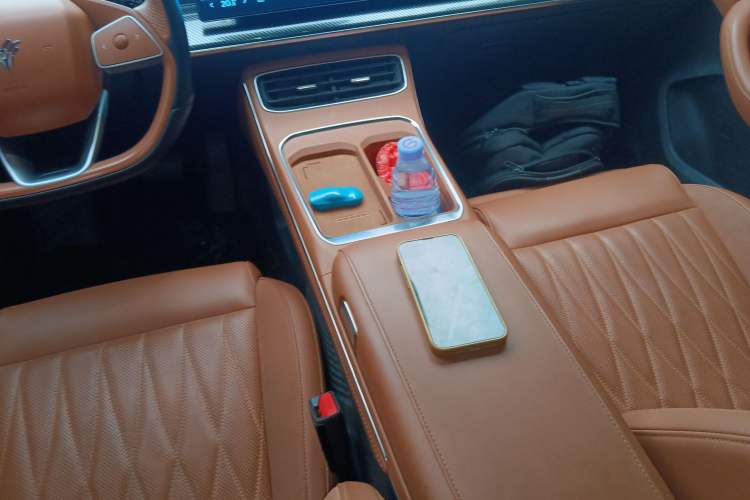 Used NETA L 2024 Range-Extended 220 Luxury Edition Gear Lever