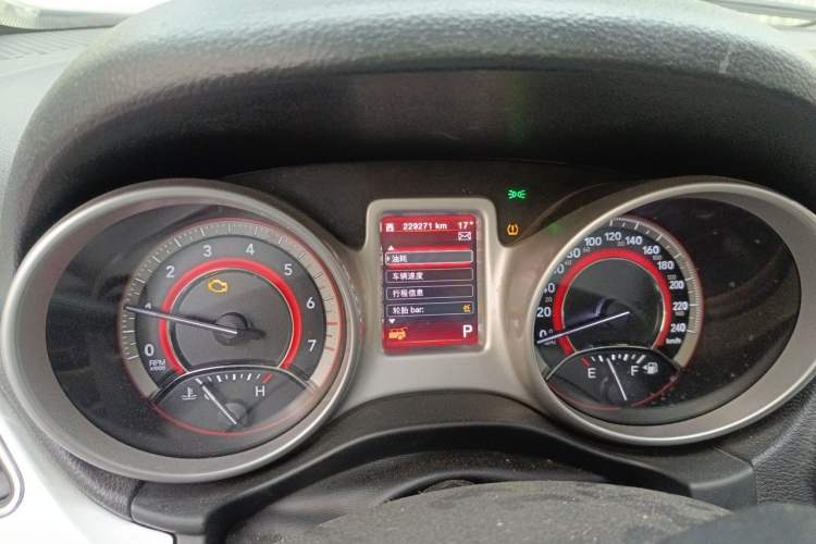 Used Dodge Journey 2013 2.4L Two-Wheel Drive Luxury Version

