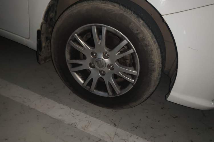 Used Zotye Z300 2016 New Vision 1.5L Manual Entry-Level Model Right Front Wheel Hub