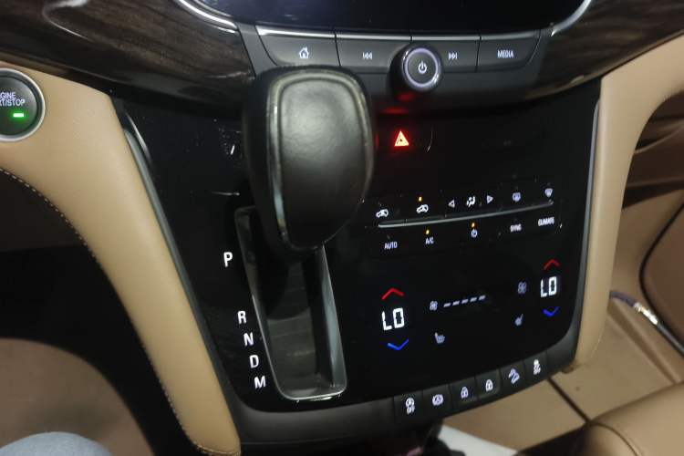 Used Buick GL8 2017 ES 28T Luxury Model China V Standard
