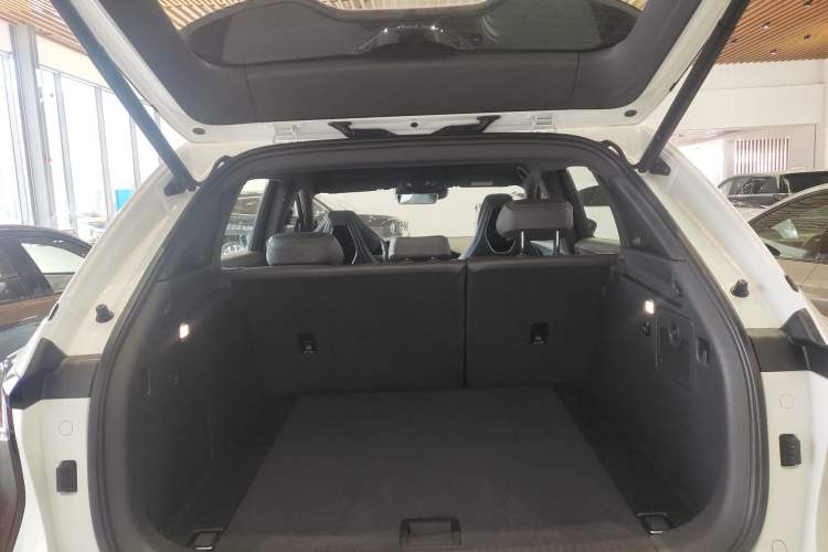 Used Hongqi Tiangong 08 2025 680 Ultra Four-Wheel-Drive Version Trunk