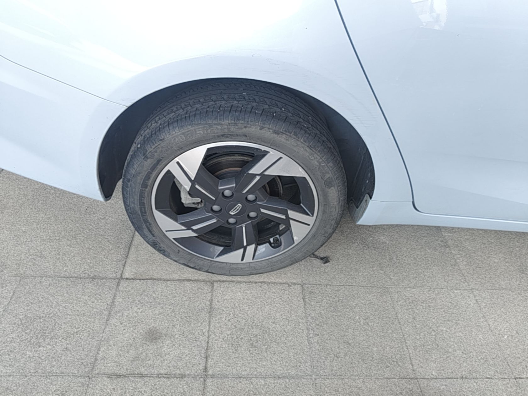 Geely Auto Emgrand L HiP 2022 1.5TD-DHT Pro 100KM Super Rui — снимка 11