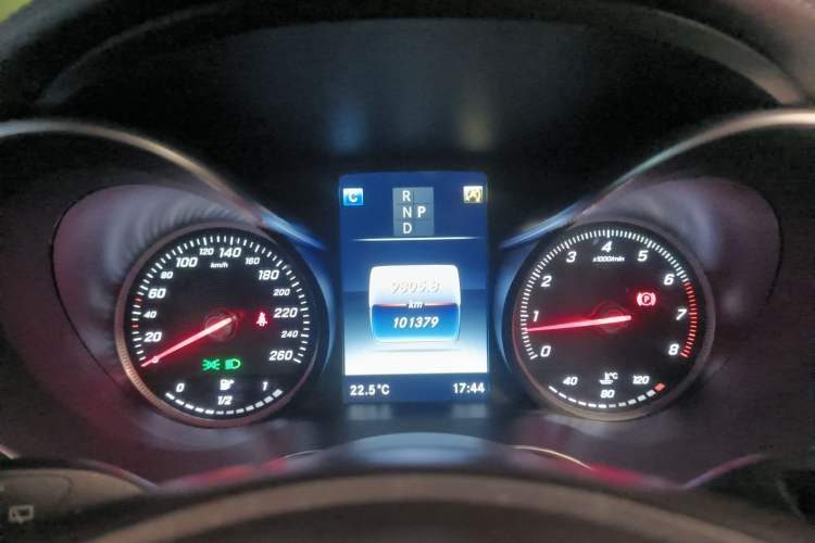 Used Mercedes-Benz GLC 2016 GLC 260 4MATIC Luxury Model