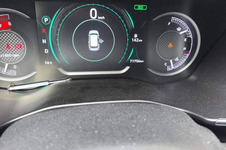 Used Hyundai Santa Fe 2020 380 TGDi Automatic Two-Wheel Drive GLS Luxury Edition Odometer Close Up