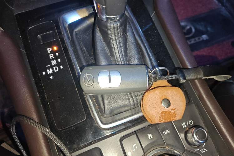 Used Mazda CX-4 2018 2.0L Automatic Two-Wheel Drive Blue Sky Exploration Version China V Standard Vehicle Key