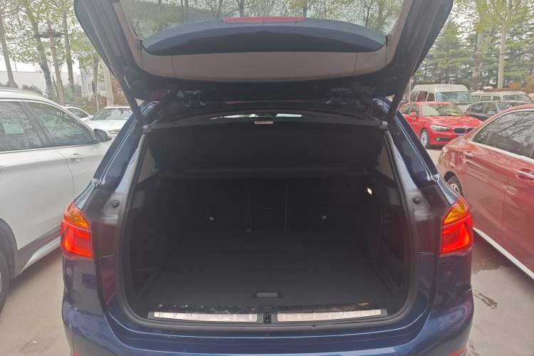 Used BMW X1 2018 xDrive20Li Luxury Edition Trunk