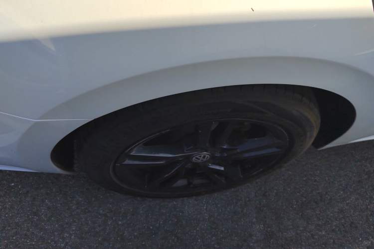 Used Volkswagen Lamando 2018 230TSI DSG Fashion Edition Right Rear Wheel Hub