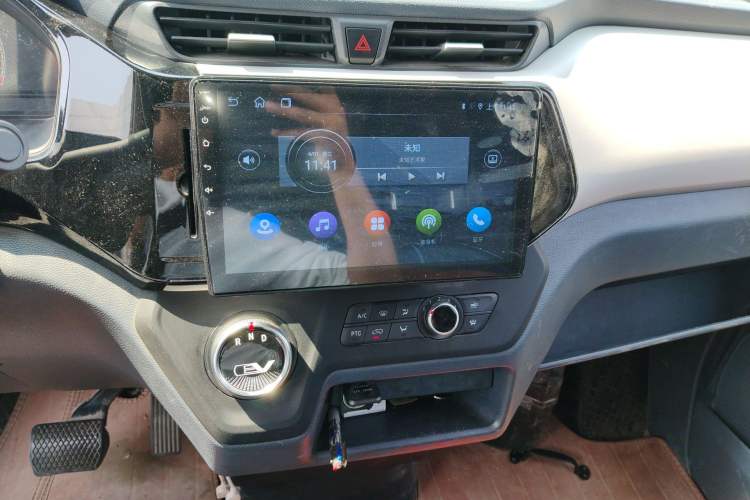 Used SAIC MAXUS EV30 2022 Pure-Electric Smart Logistics Expert with Long Wheelbase Guoxuan
