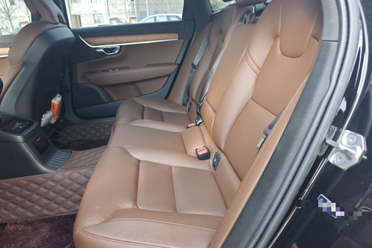 Used Volvo S90 New Energy 2022 T8 eDrive Hybrid Luxury Edition Left Rear Seat