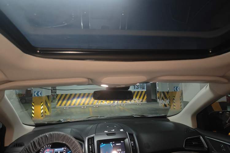 Used Ford Edge 2016 EcoBoost 245 Four-Wheel Drive Titanium 7-Seater Headliner