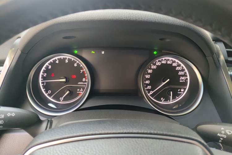 Used Toyota Camry 2019 2.0G Luxury Edition China VI Standard Instrument Cluster