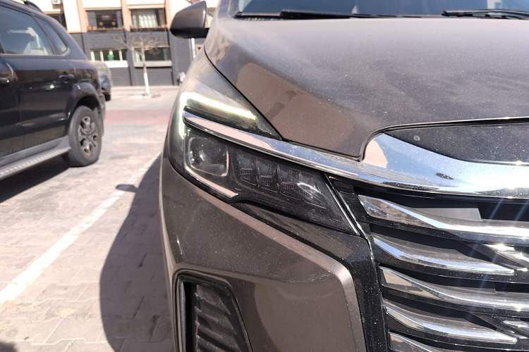 Used Buick GL8 2021 Land Cruiser Executive Class 652T Comfort Model