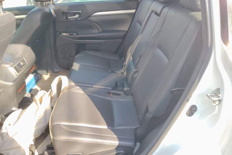 Used Toyota Highlander 2015 2.0T Four-Wheel Drive Luxury Edition 7-Seater
