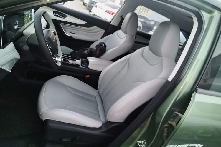 Used Venucia V DD-i 2023 110 km iE Version