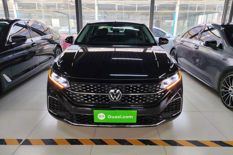 Used Volkswagen Passat 2022 330TSI Starry Elite Edition
