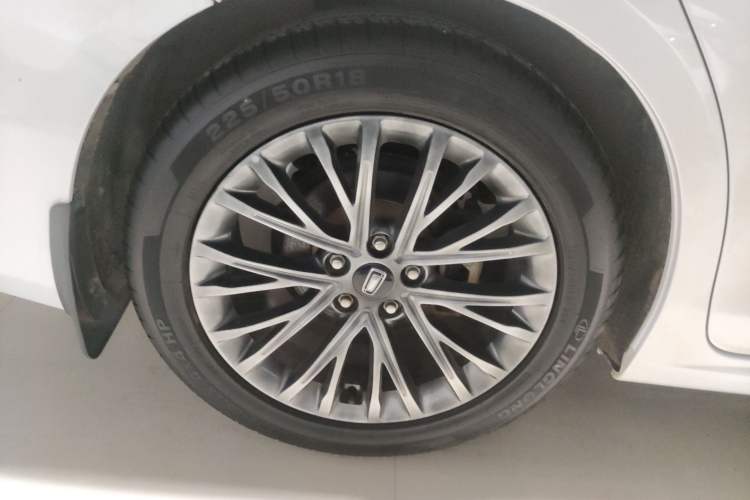 Used Bestune B70 2022 Third Generation 1.5T Automatic Premium Edition Right Rear Wheel Hub