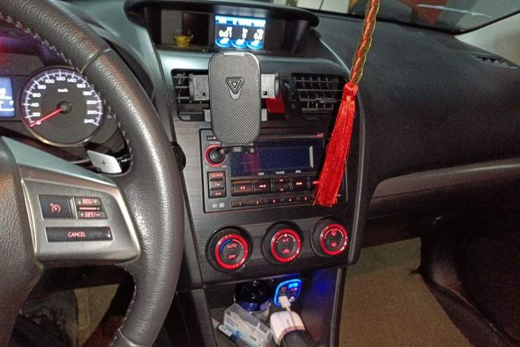 Used Subaru XV 2014 2.0i Luxury Edition Audio And AC Panel