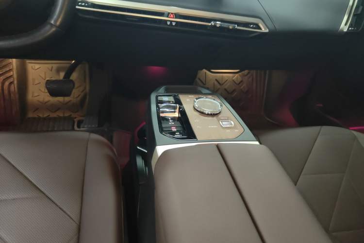 Used BMW iX 2022 xDrive40
