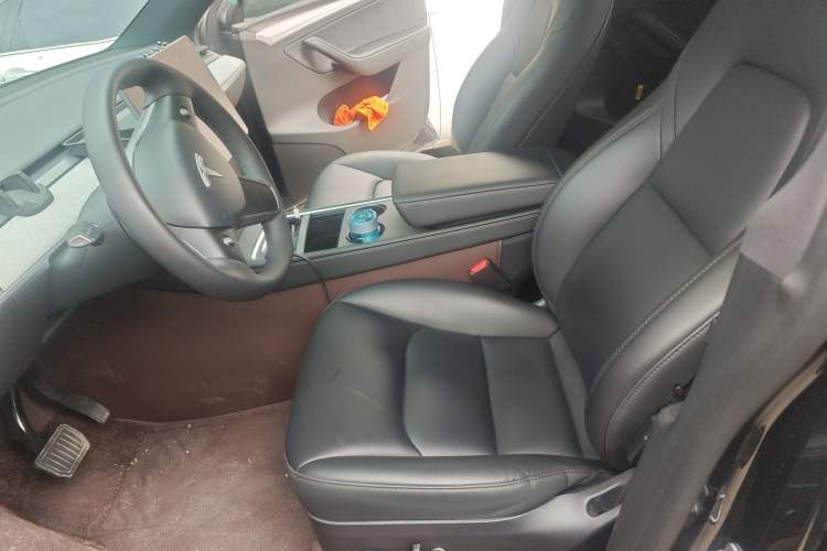 Used Tesla Model Y 2024 Rear-Wheel-Drive Version Left Front Seat