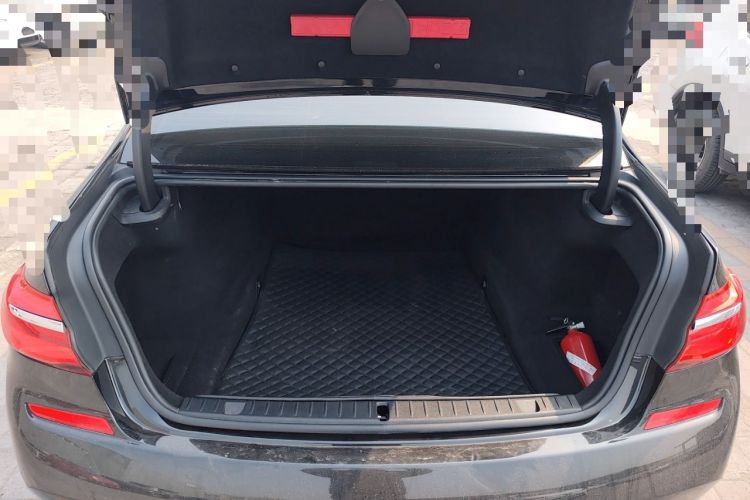 Used BMW 7 Series 2018 730Li Luxury Edition M Sport Package Trunk