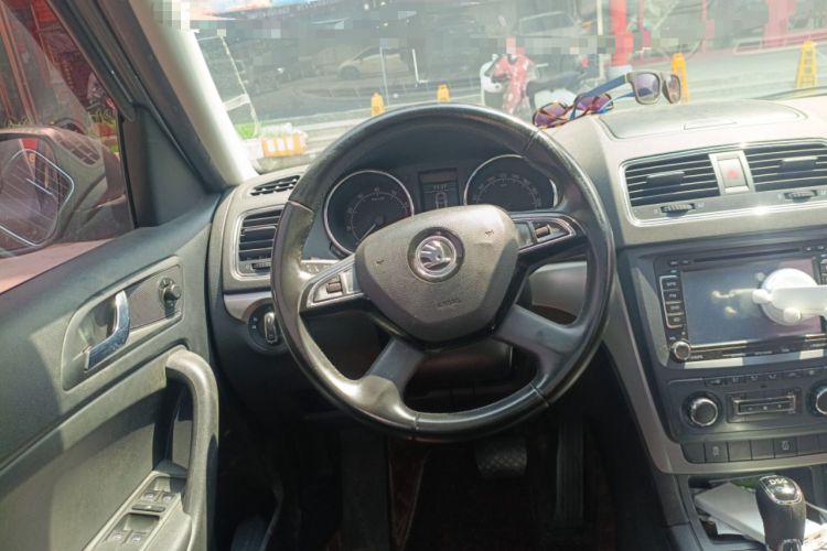 Used Skoda Yeti 2014 1.4 TSI DSG Polar Edition Steering Wheel