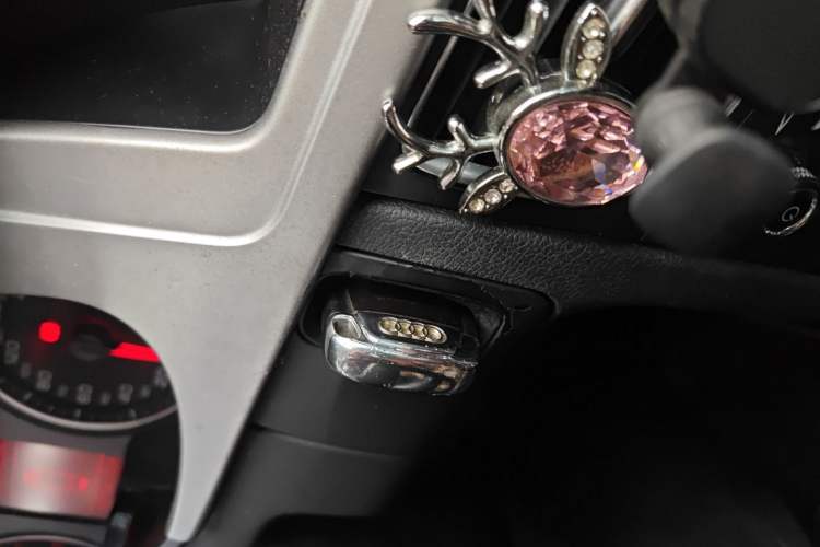 Used Audi A4L 2010 2.0 TFSI Standard Edition Vehicle Key