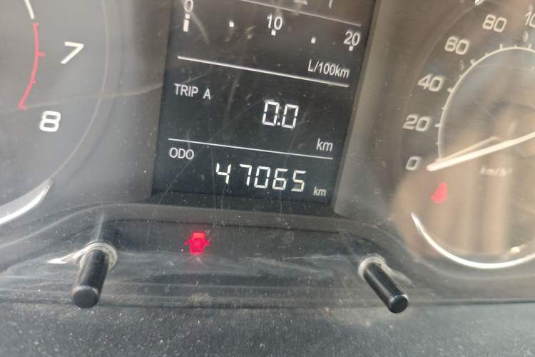 Used BAIC Senova D20 2015 Hatchback 1.3L Manual Leisure Edition Odometer Close Up