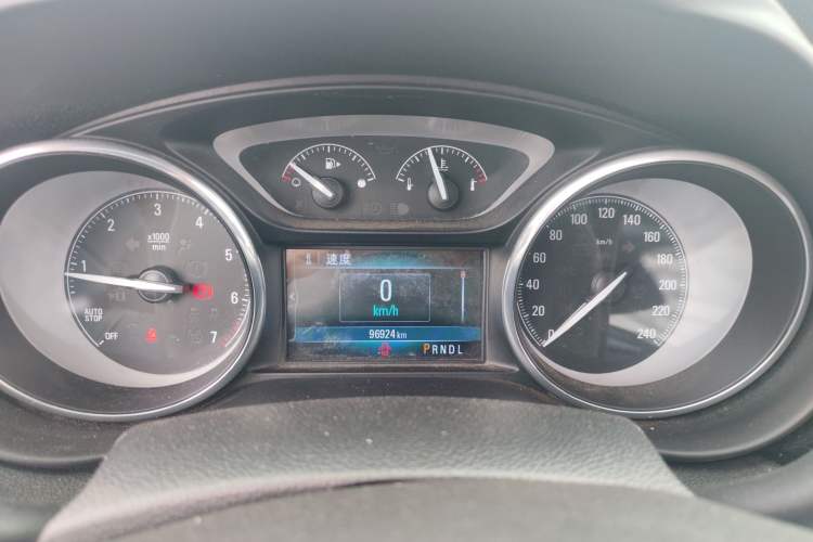 Used Buick Envision 2018 20T Two-Wheel-Drive Elite Model