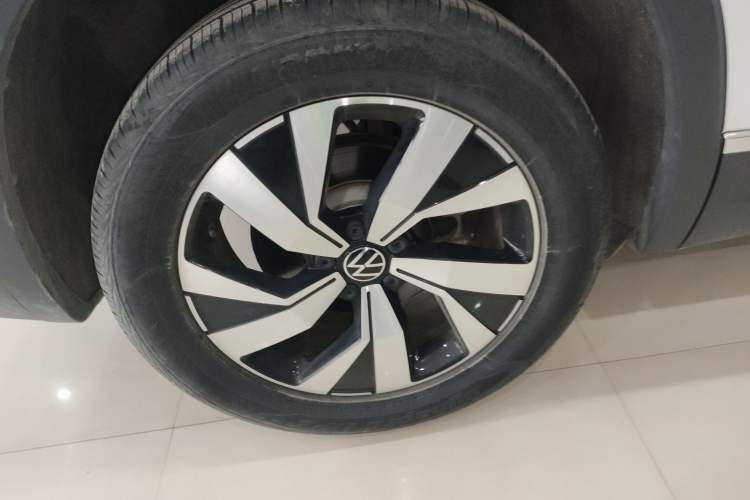 Used Volkswagen Tayron 2022 330TSI Two-Wheel Drive Luxury Smart Connectivity Version