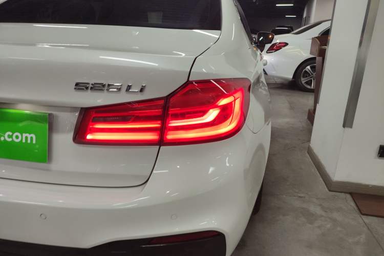 Used BMW 5 Series 2019 Restyled 525Li M Sport Package Right Rear Taillight