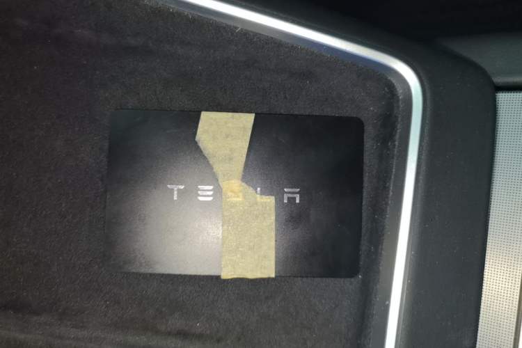 Used Tesla Model Y 2025 Rear-Wheel-Drive Version