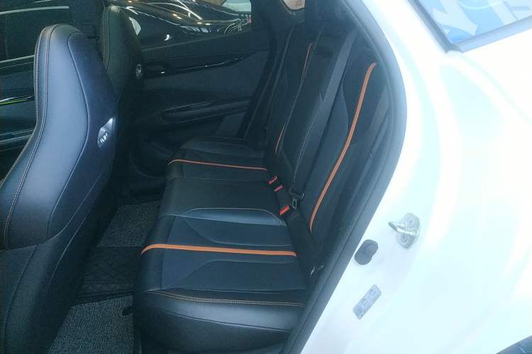 Used CHANGAN UNI-V 2024 1.5T Prestige Edition
