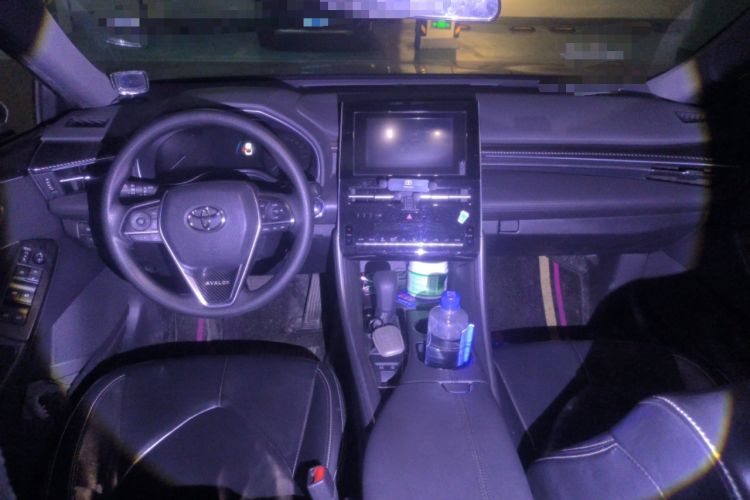 Used Toyota Avalon 2022 2.0L Ambition Edition Center Console