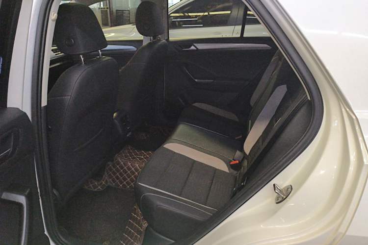 Used Volkswagen T-ROC 2021 280TSI DSG Two-Wheel Drive Elite Connect Edition Left Rear Seat