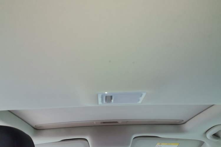 Used Buick Encore 2016 18T Automatic All-Wheel-Drive Flagship Model Headliner