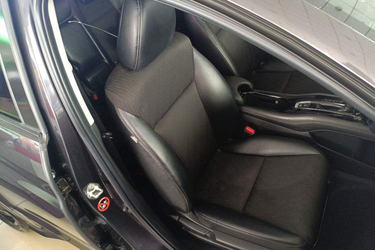 Used Honda Vezel 2019 1.5L CVT Luxury Model China VI
