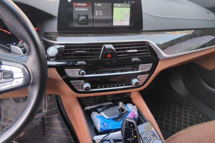 Used BMW 5 Series 2018 Restyled 530Li Leading Edition M Sport Package