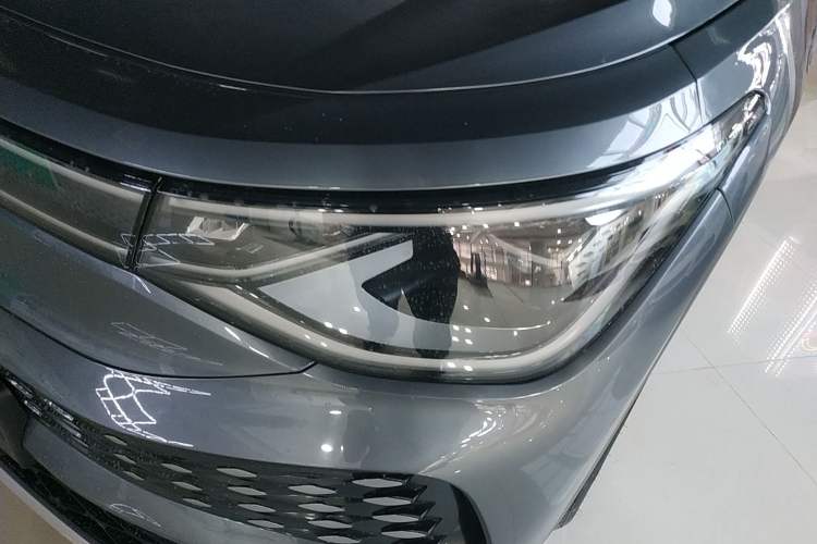 Used Volkswagen ID.6 X 2023 Pure Long-Range Version Left Front Headlight