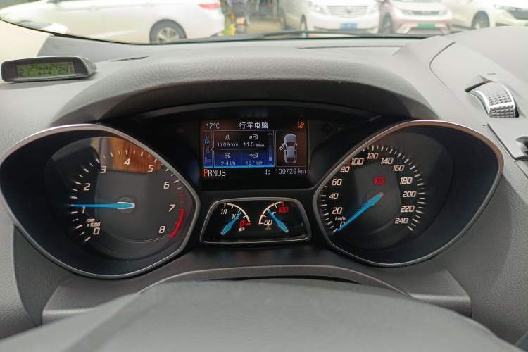 Used Ford Kuga 2013 2.0L GTDi Four-Wheel Drive Premium Model Odometer Close Up