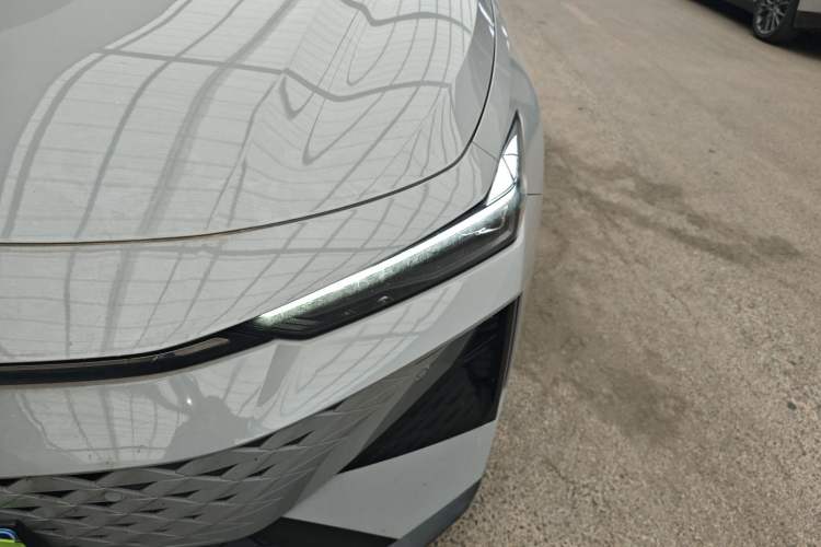 Used CHANGAN UNI-V 2024 1.5T Prestige Edition
