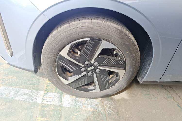 Used Geely Galaxy L6 2025 EM-i 140km Starship Edition
